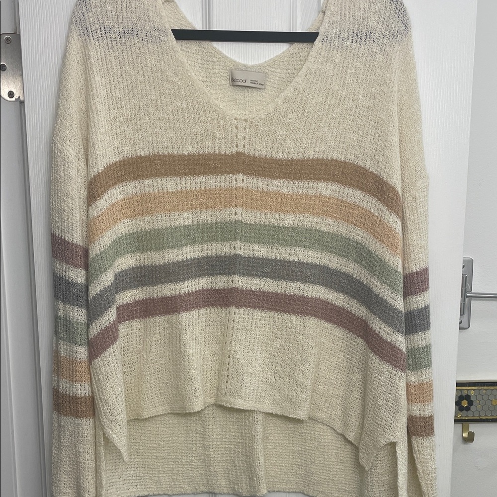 Be Cool Cream Striped V-Neck Sweater. Size M/L